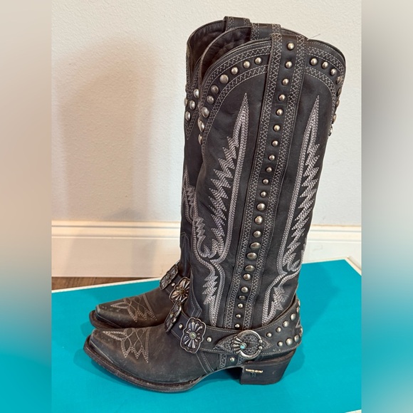 WOMENS LANE Black & Silver Mesa Boot Size 8 Snip Toe Cowboy Studded - Picture 1 of 12